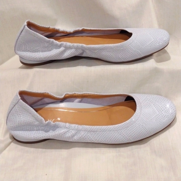 Vionic Alexa Ballet Flat Arctic Ice Serpentine Size 8 NWOT - Picture 2 of 6